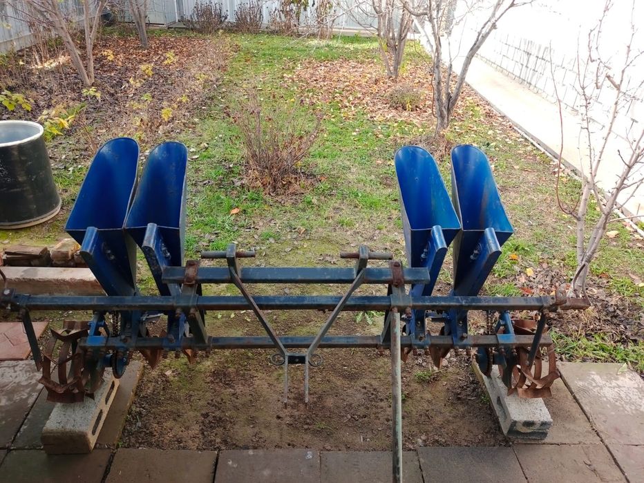 Продам чеснокосажалку