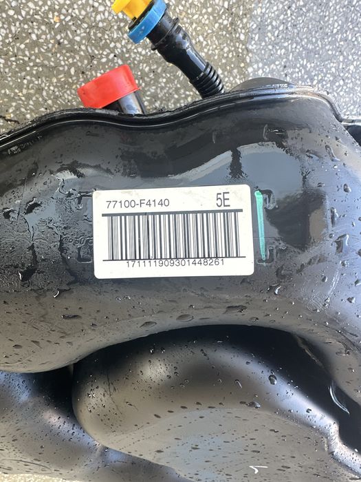 Toyota C-HR 2.0 БЕНЗИН Хибрид Petrol Hybrid Резервоар 19-23г