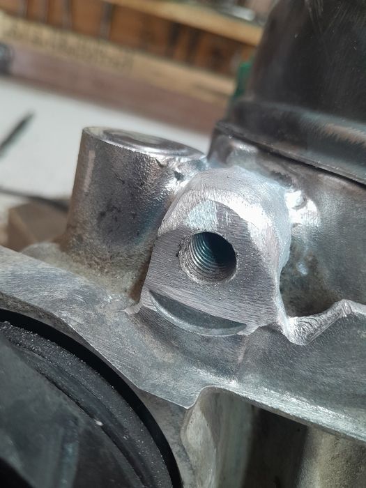 Executăm sudură în aluminiu jante de aliaj și multe altele.