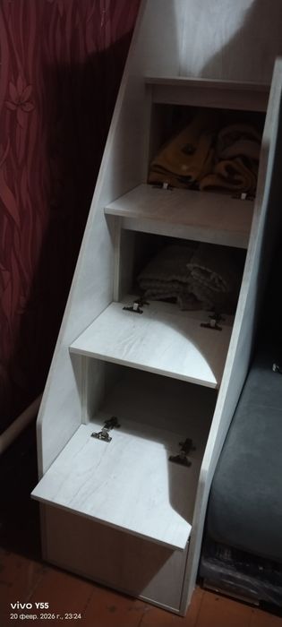 Двухъярусная кровать с диваном