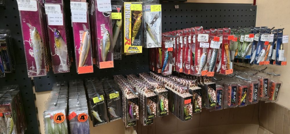 Рибарски такъми воблери, блесни, карбонови спининги и други