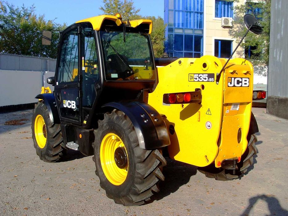 Телескопический погрузчик JCB 535-95