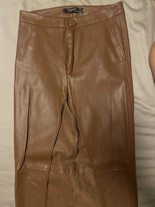 Кожена пола с цепка отпред