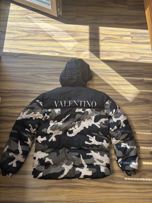 Яке марка Valentino