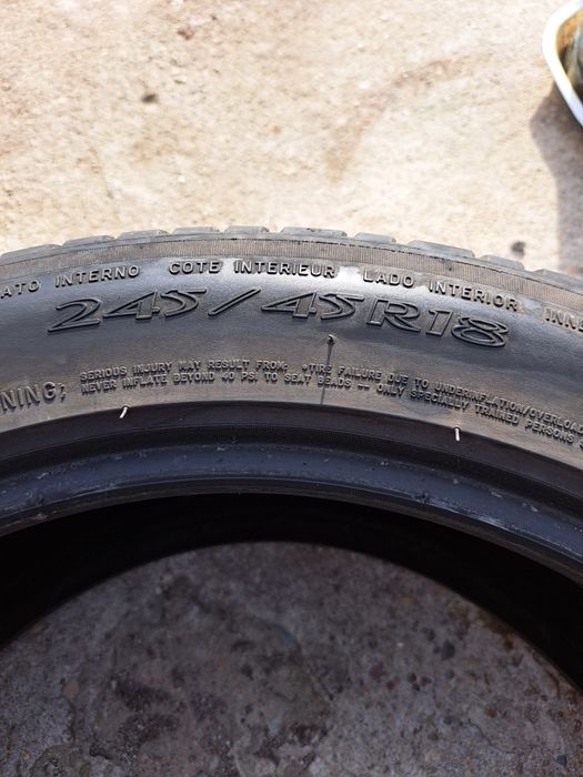 245 45 18 Michelin vara