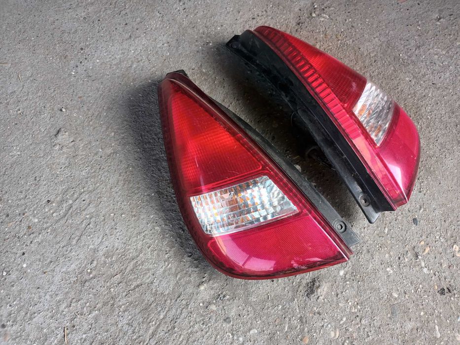 ляв и десен стоп за сузуки лиана SUZUKI LIANA