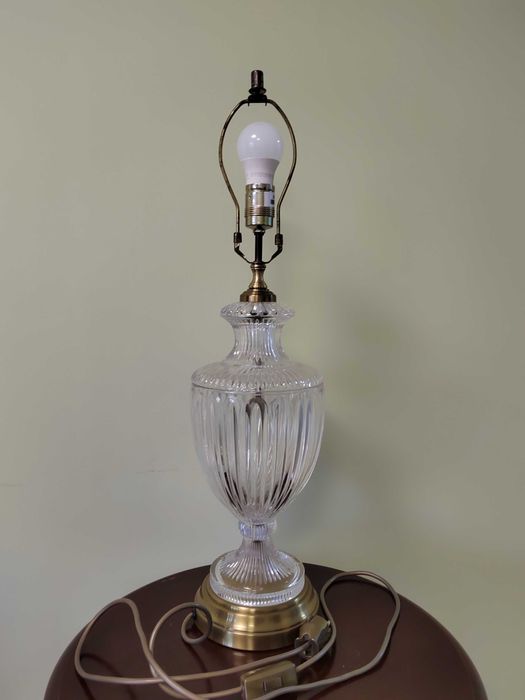 Бутикови лампи настолни ретро месинг, стъкло, порцелан