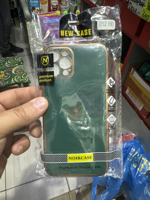 Чехол на айфон 12 про. Новый.