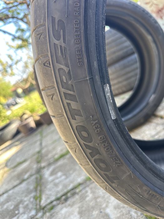 Гуми 19-ки 225/40 и 255/40