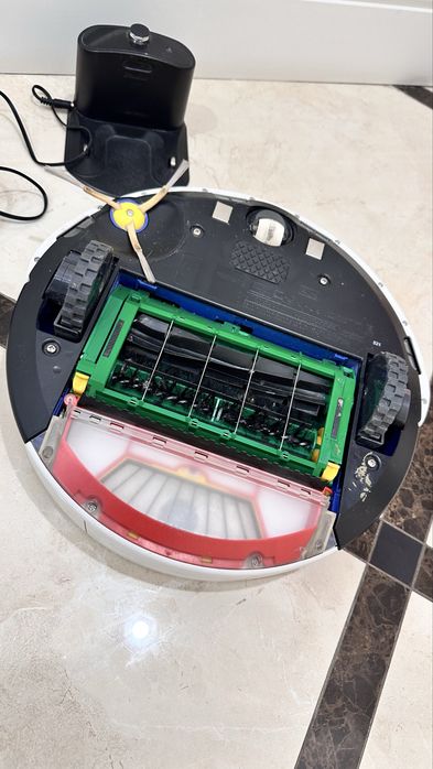 Робот пылесос IRobot Roomba 521 в отличном состоянии