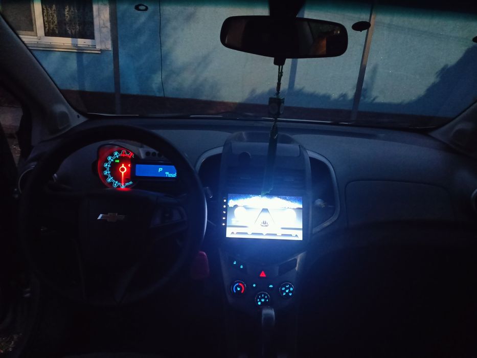 Продам машину Шевроле Авео 2014 года