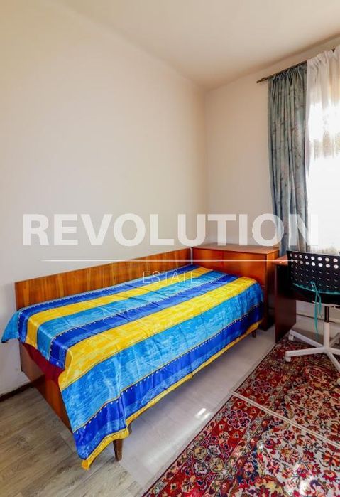 Дава се под наем Едностаен апартамент в Варна, ВИНС - 40 кв.м за 200 € - Снимка #2