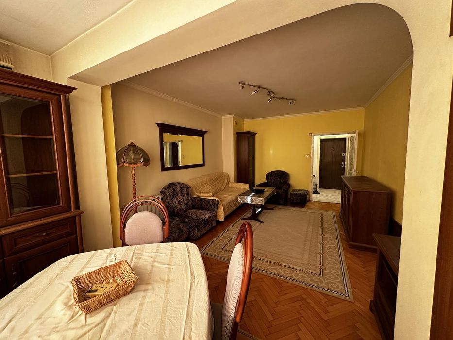 Дава се под наем Двустаен апартамент в София, Бъкстон - 57 кв.м за 475 € - Снимка #1