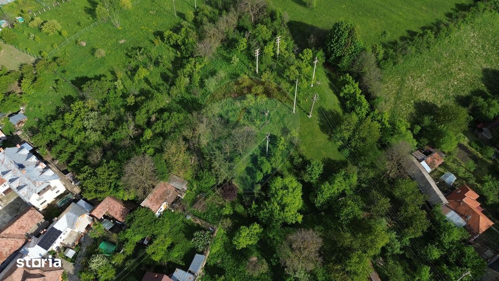 Teren de vânzare in Voinesti / Leresti înconjurat de natura