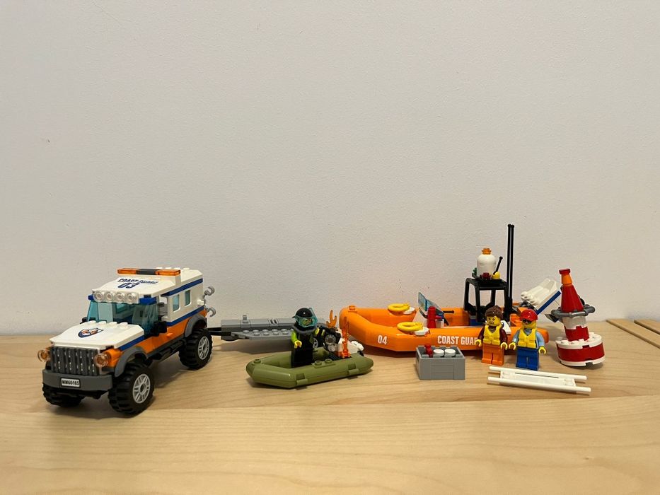 Lego City Unitatea de intervenție 4 x 4
