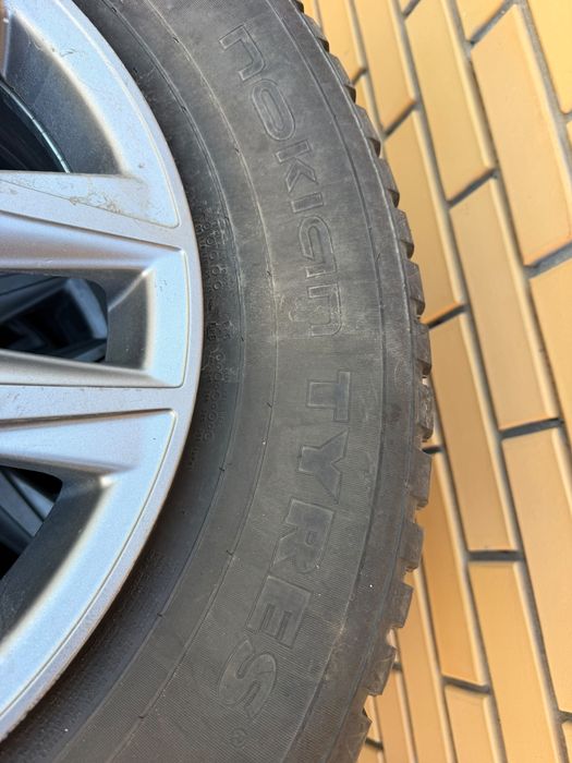 Продам зимние шины с дисками LX570 !