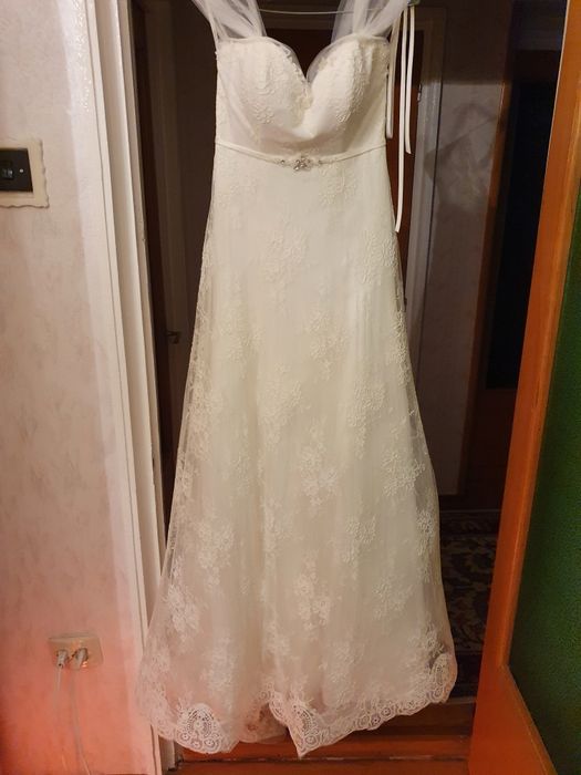 Vand rochie mireasa