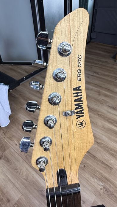 Chitara Yamaha EGR 121C noaua