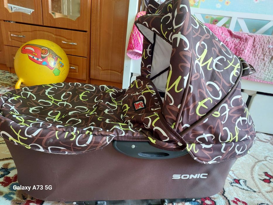 Продам коляску 3 в 1