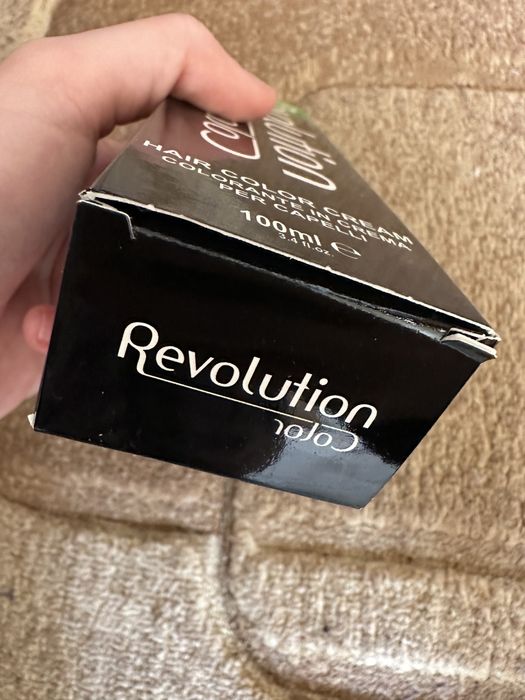 Боя за коса професионална Revolution 7.666 Интензивно Червено