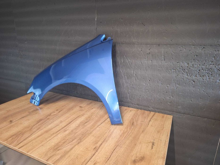 Aripa Fata Stanga VW Polo 6 VI 9N An 2005-2009 (LA5R (Albastru))