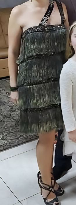 Vand rochie cu franjuri