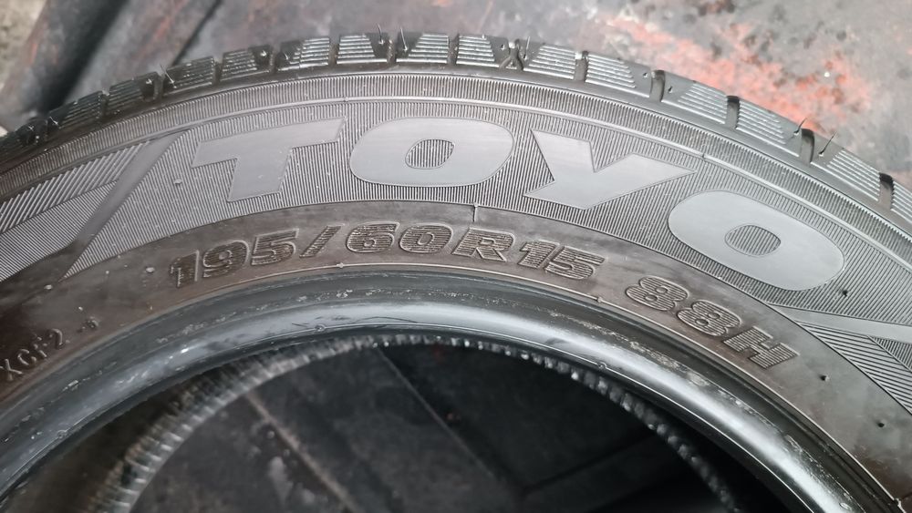 195/60/15 Toyo .