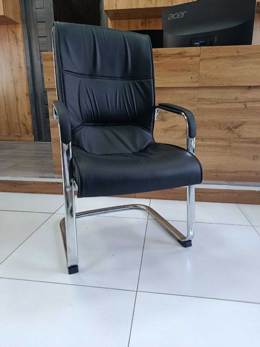 Кресло для персонала  CARO