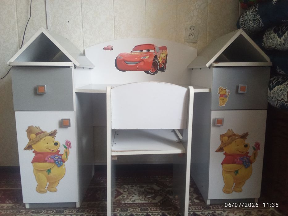 Bolalar uchun parta