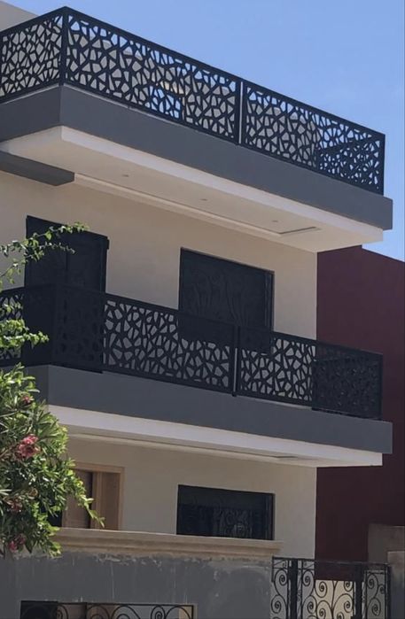 Gard cu model,porti,balcoane