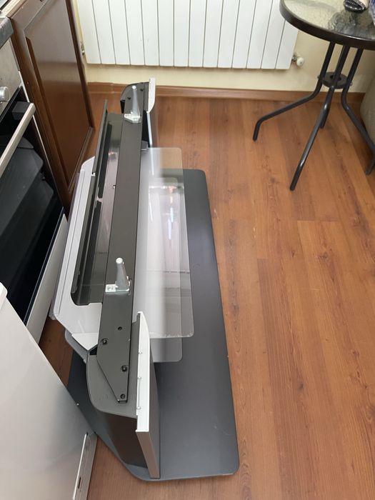 Подставка под телевизор