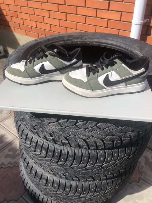 кроссовки nike 35-36 размер