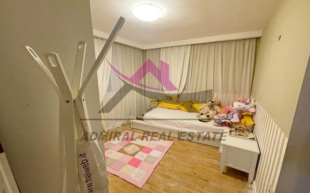 Дава се под наем Тристаен апартамент в Варна, Център - 78 кв.м за 610.98 € - Снимка #4
