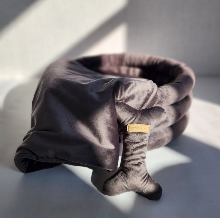 Лежанка для кошек и собак