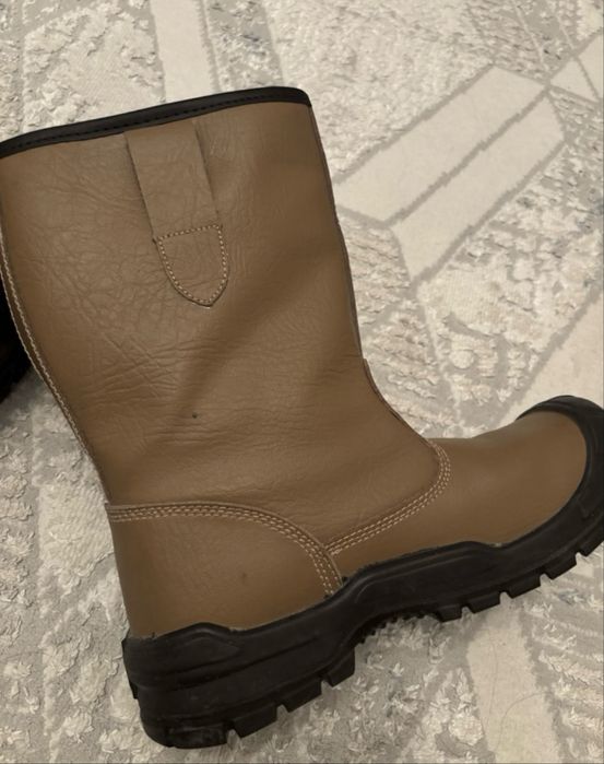 Демисезонные ботинки