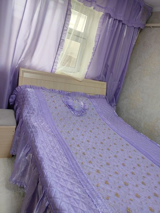 Продам покрывало со штором комлект