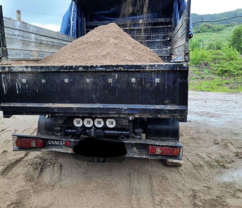 Vând nisip și sort etc