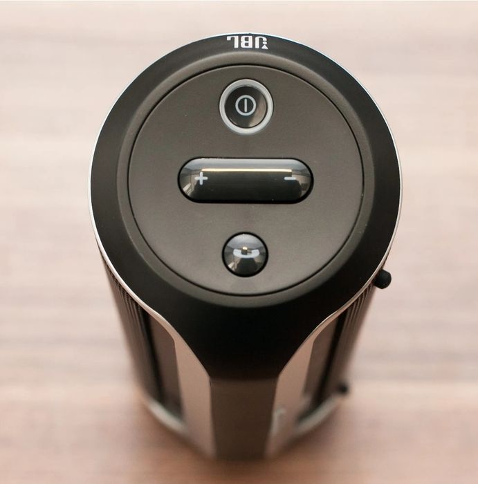 Boxă portabilă JBL Flip 2 (Defectă/Funcționează doar la priză)