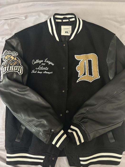 Продам трендовый бомбер , в хорошем качестве,теплый ,почти новый