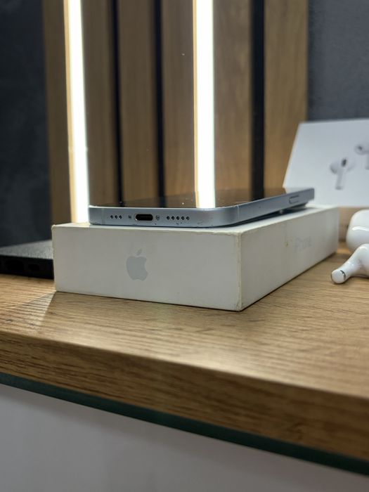 IPhone 15 fullbox + Airpods Pro 3