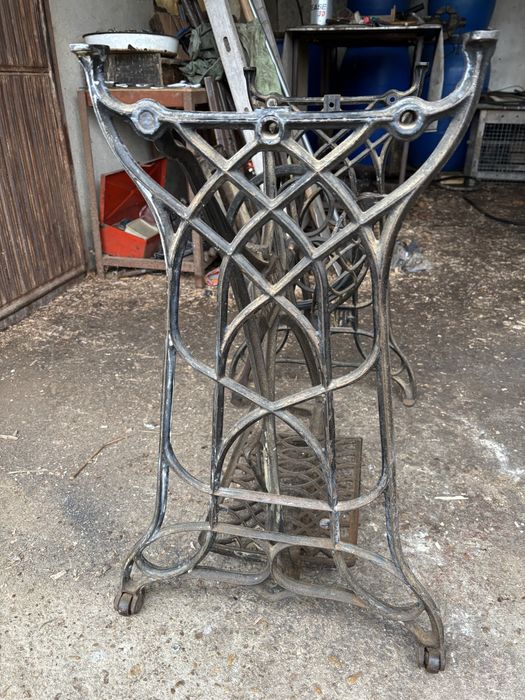 Стойка/основа/крака от шевна машина Gritzner