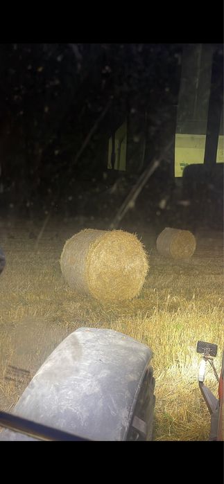 Baloti de paie mari presati ARGES