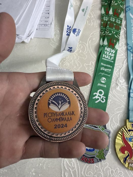 Медали.Алматы марафон медали. Марафон медали
