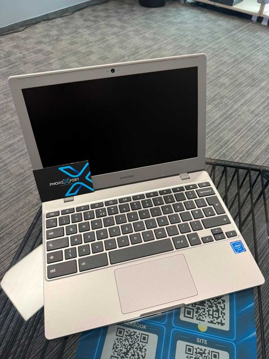 Laptop SAMSUNG Chromebook 4 cu Chrome OS 4GB 32GB Platinum Titan