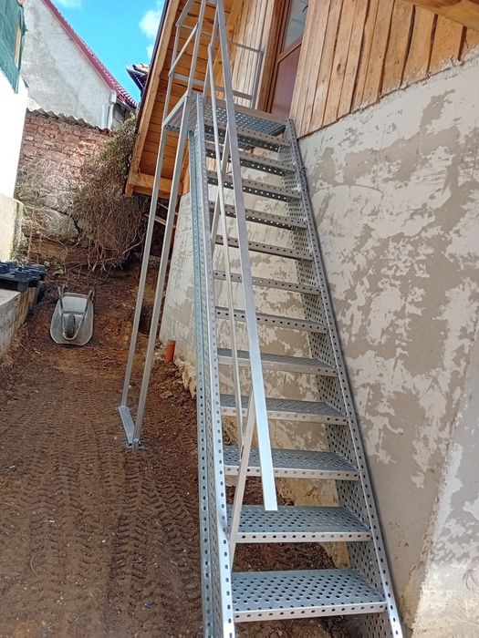 Scara metalica zincata 4mm facem și montaj