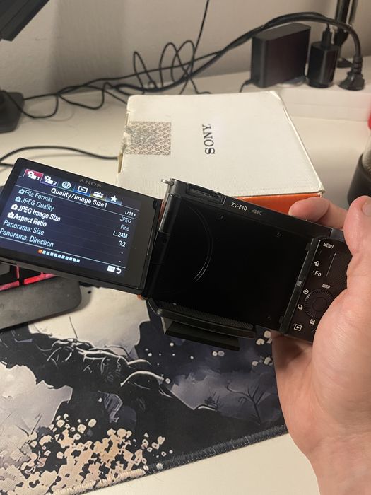 Продам Sony ZV-E10 с допами