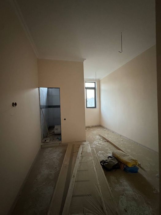 Продается нежилое помещение на Чорсу V046