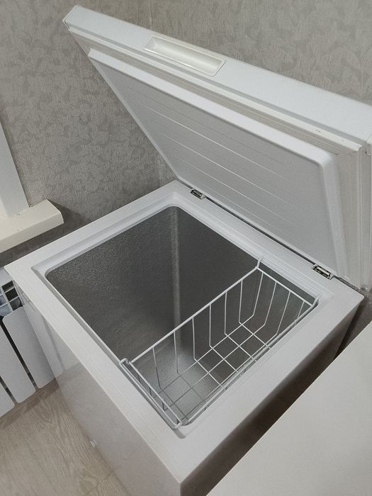 Продам морозильную камеру НISENSE 60 000