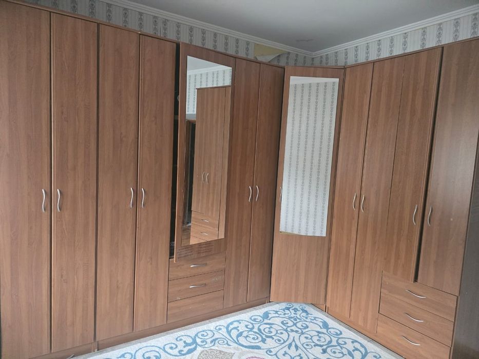 Гарнитурный шкаф сатылады срочно