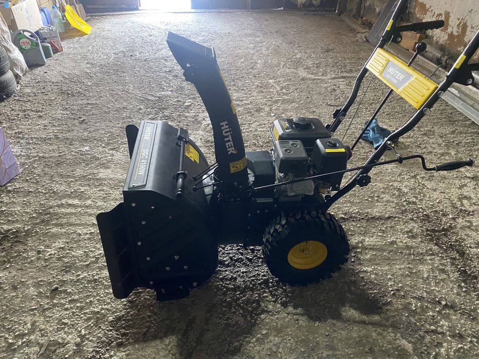 Продам снего уборочный ротер Huter